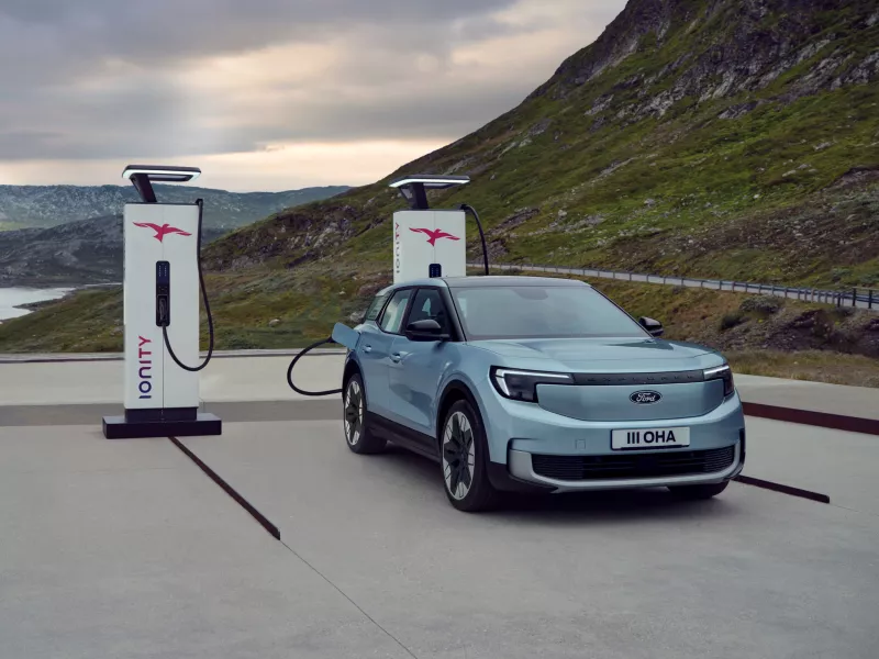 ford_thenewall-electricfordexplorer_norway_10