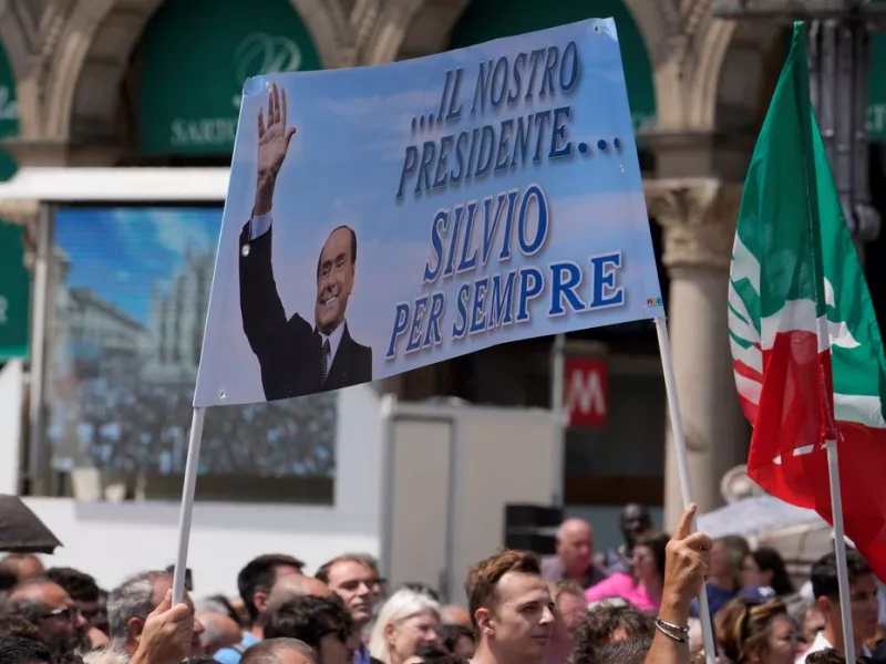 κηδεια μπερλουσκονι 