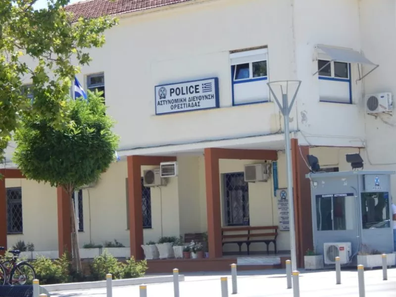 Ωράριο των γραφείων ταυτοτήτων, το Σάββατο και την Κυριακή
