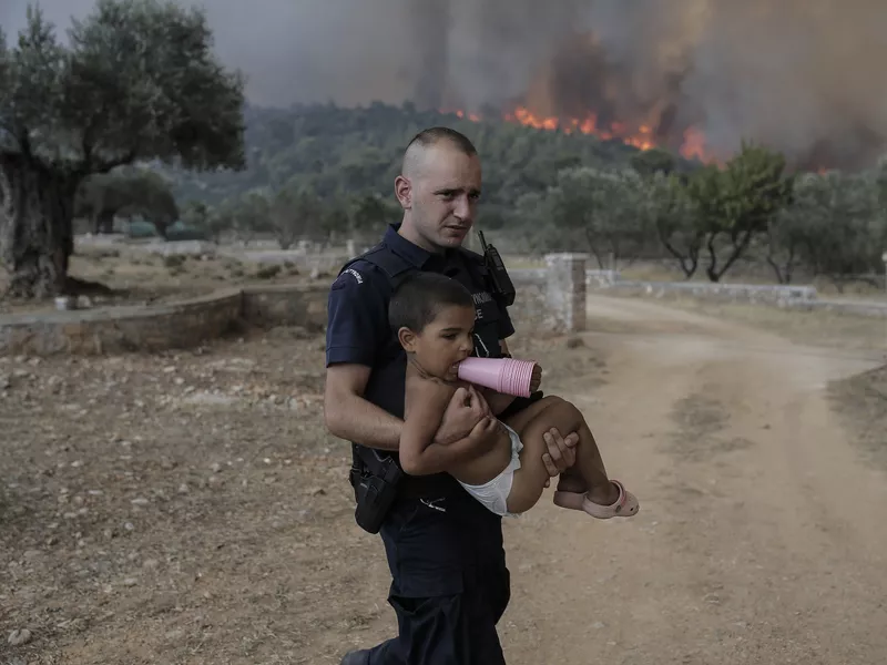 μανδρα αστυνομικός παιδί
