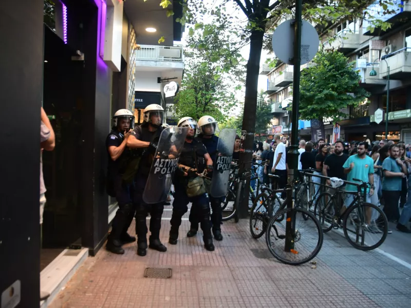 Λάρισα: Ένταση στην διαμαρτυρία για τις καταστροφές από την κακοκαιρία Daniel