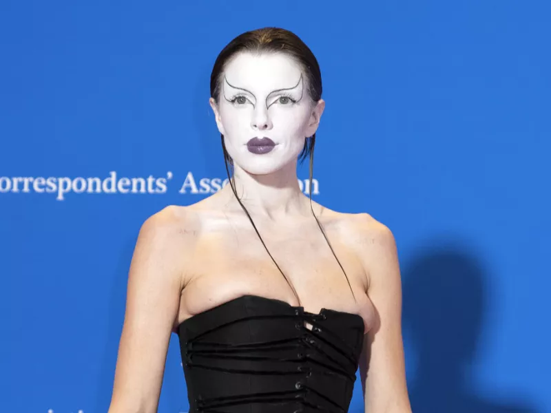Η Julia Fox