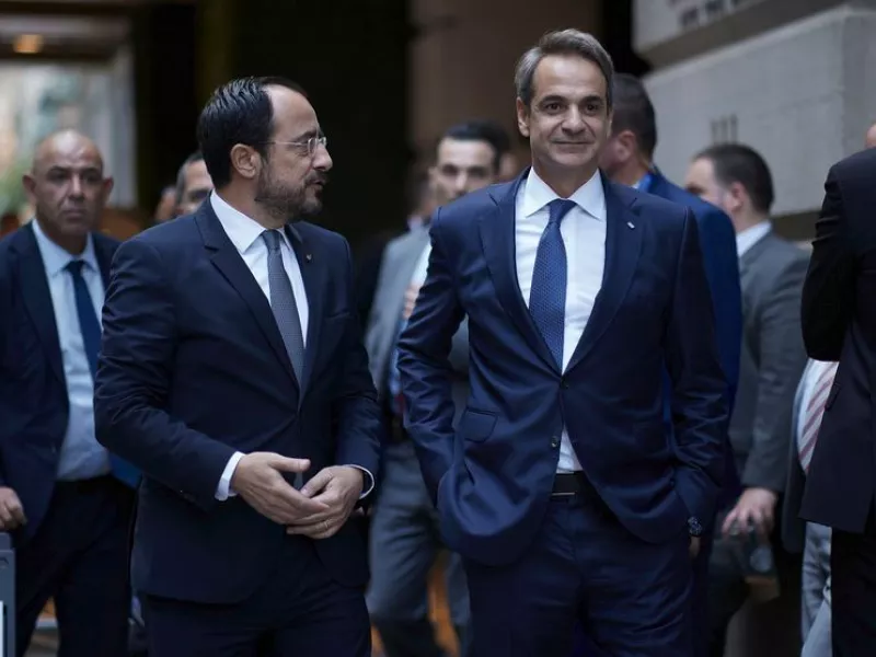 Χριστοδουλίδης με Μητσοτάκη