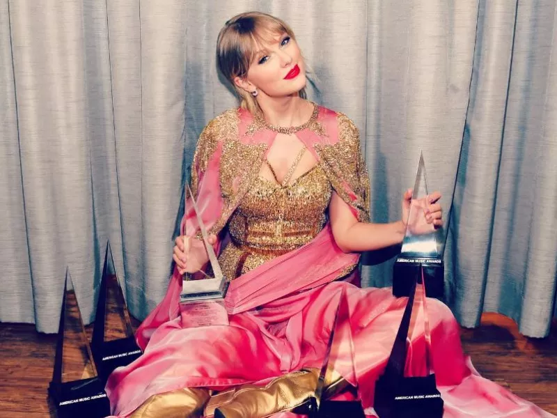 Η Taylor Swift