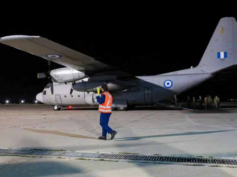 Aναχωρεί C-130 για τον επαναπατρισμό Ελλήνων και Κυπρίων από Βηρυτό