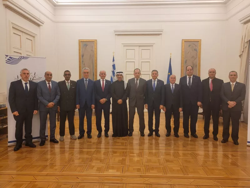 Συνάντηση Γεραπετρίτη με πρέσβεις Αραβικών χωρών