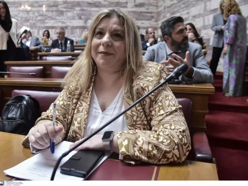 Συρεγγέλα: Καλώ όλες τις συναδέλφισσές μου στη Βουλή να υψώσουμε μαζί τη φωνή μας απέναντι στο «βούλωστο»