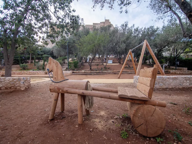 ακροπολη παιδική χαρα 