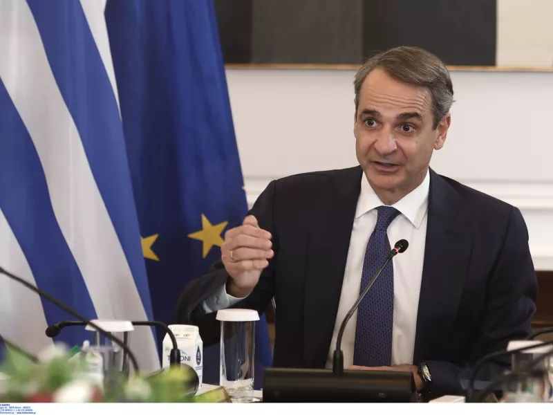 Μητσοτάκης στο υπουργικό για ομόφυλα ζευγάρια