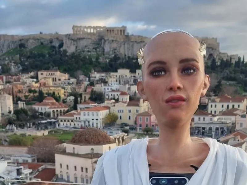 Το ρομπότ Σοφία μας καθησυχάζει για την τούμπα του