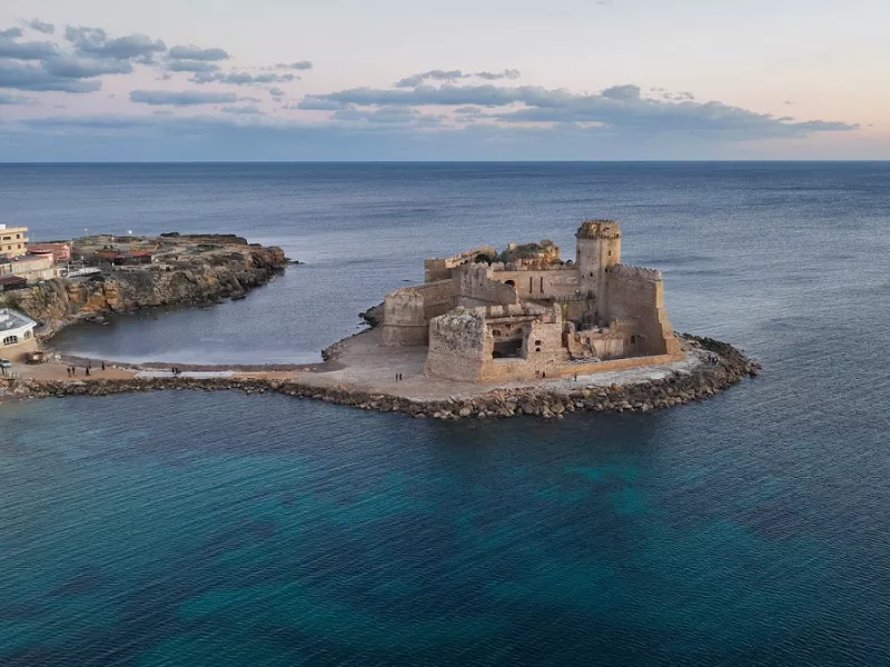 Το Happy Traveller στον ΣΚΑΪ συνεχίζει το ταξίδι του στην Κάτω Ιταλία 