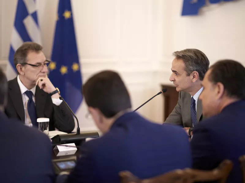 Μητσοτάκης - Μπουρλά