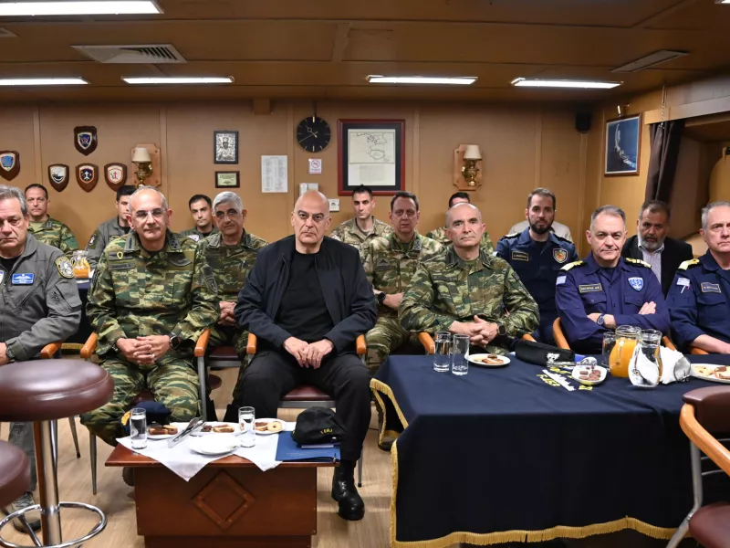 Δένδιας