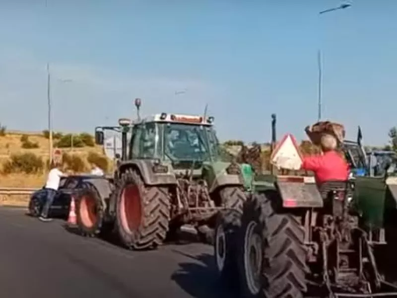 Μαγνησία: Βάζουν «μπροστά» τα τρακτέρ οι αγρότες – Την Πέμπτη το πρώτο μεγάλο μπλόκο