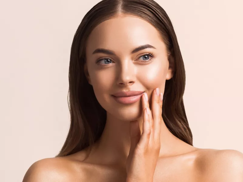 BB Cream, CC Cream ή Foundation: Ποιο είναι το ιδανικό προϊόν βάσης για την επιδερμίδα σου;