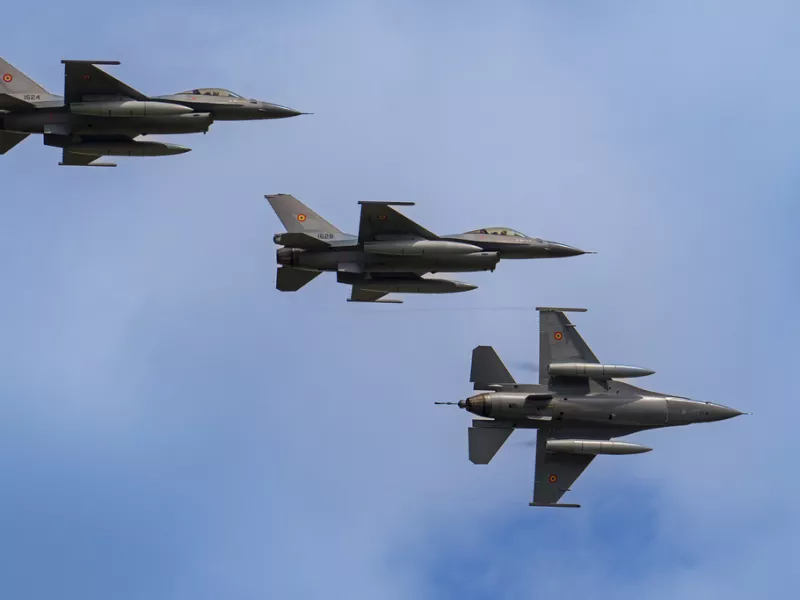 F-16
