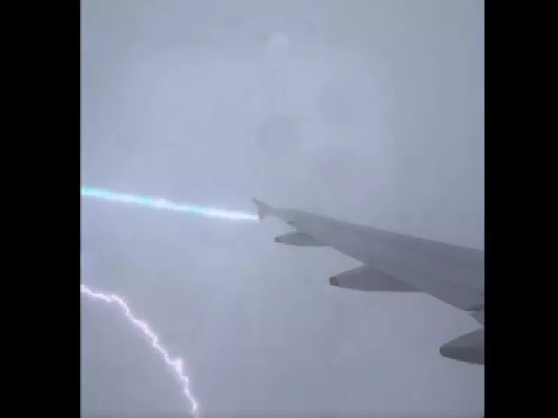 Κεραυνός χτυπά αεροσκάφος της British Airways