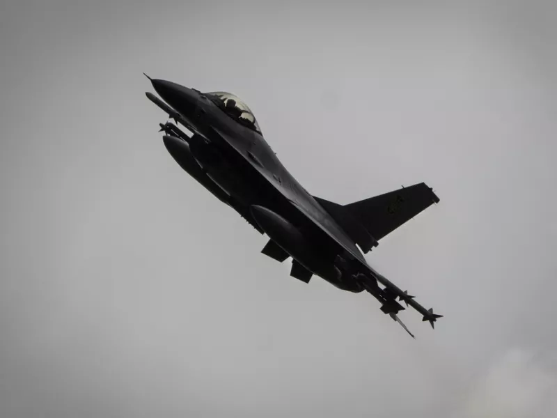 F-16