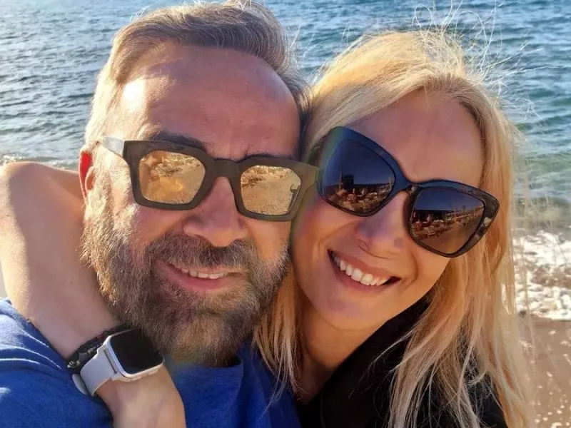 Νάταλι Κάκκαβα – Γρηγόρης Γκουντάρας: Λαχτάρησαν με το ατύχημα του γιου τους στις διακοπές