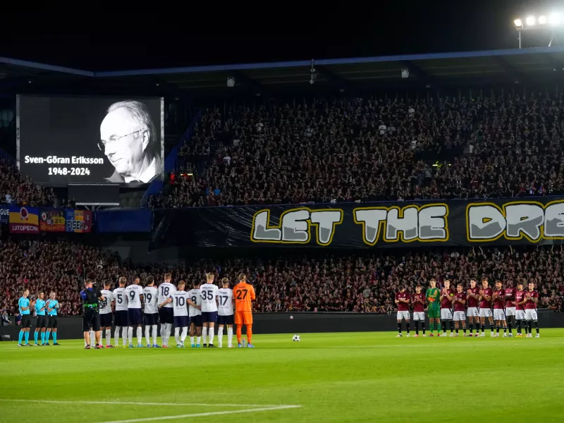 Champions League: Ενός λεπτού σιγή στη μνήμη του Σβεν Γκόραν Έρικσον