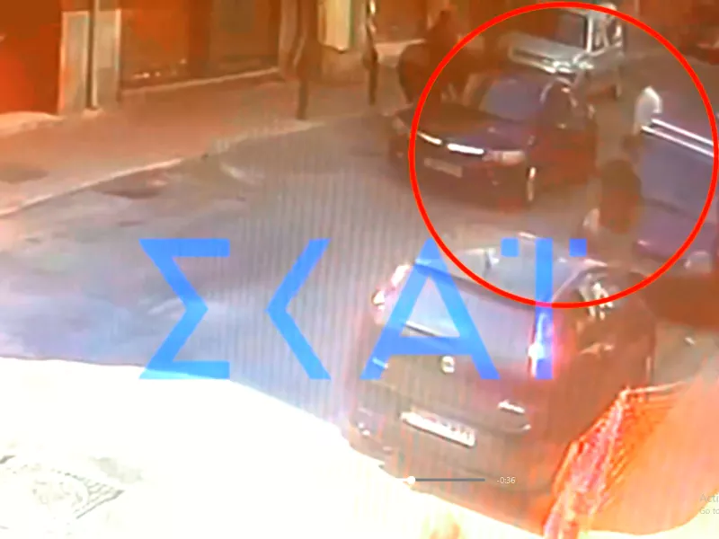 ΕΦΚΑ: Η στιγμή της σύλληψης της επίορκης υπαλλήλου - Βίντεο 