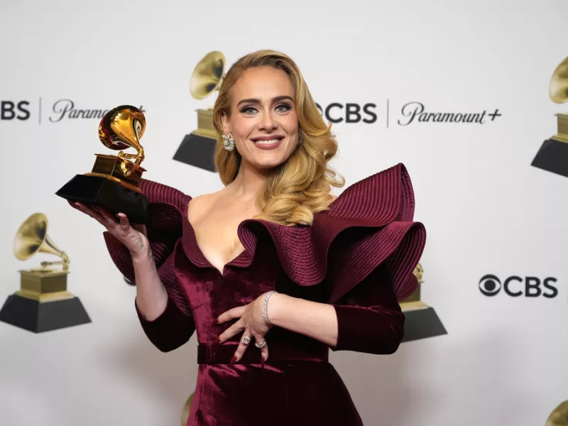 Με κλάματα η Adele επιβεβαίωσε στο Μόναχο ότι ήταν η τελευταία της συναυλία