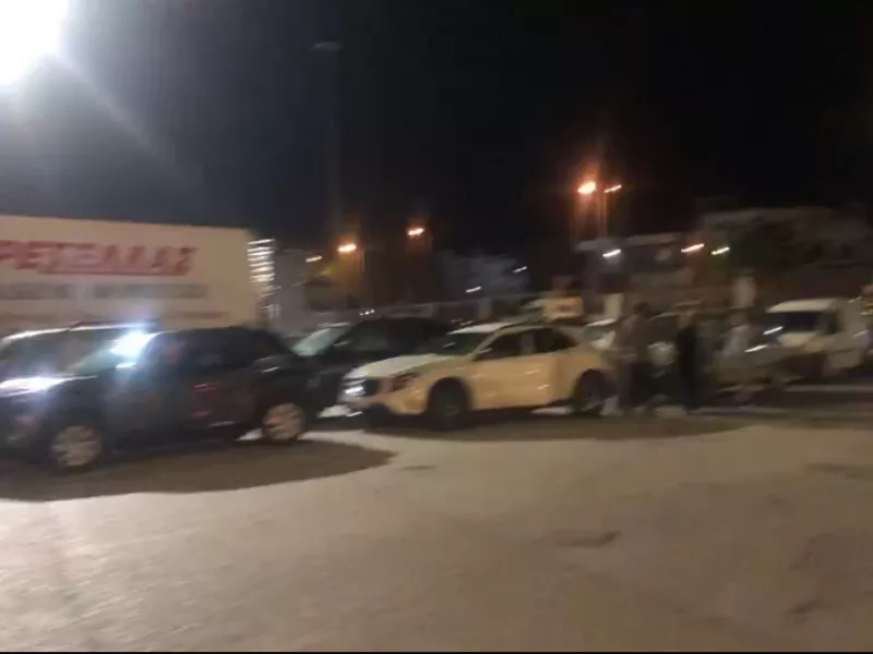 Προσάραξη του πλοίου «Αγία Θεοδώρα»: Ουρές στο λιμάνι της Ηγουμενίτσας