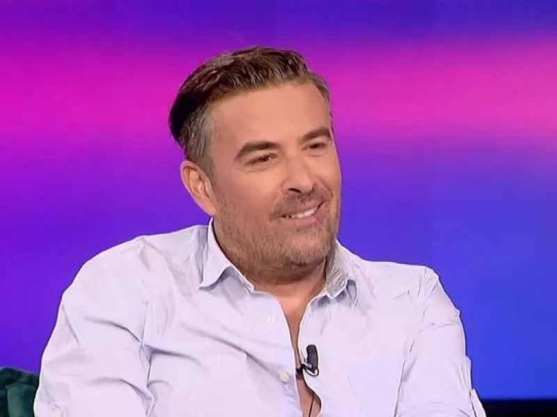 Γιάννης Αϊβάζης: «Τίποτα δεν αναπληρώνει το «Καληνύχτα σ’ αγαπάω» που είχες κάθε βράδυ για 17 χρόνια»