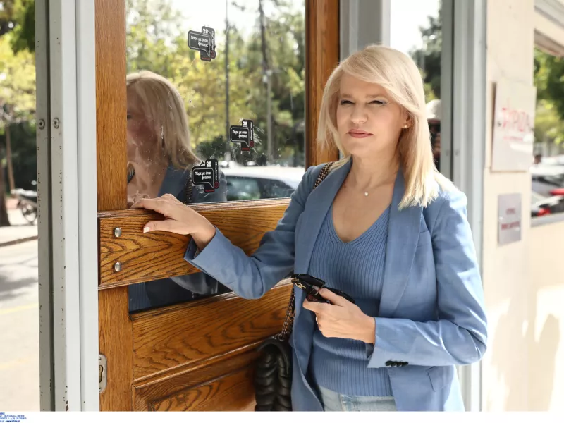 Θεοδώρα Τζάκρη