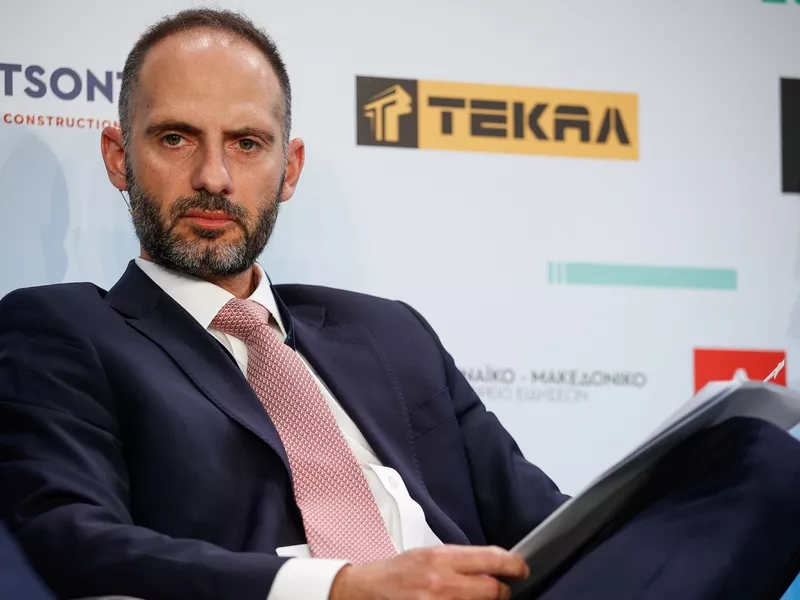 Τζούρος: Μήνυμα εμπιστοσύνης σε ελληνική οικονομία και επιχειρήσεις η τοποθέτηση κεφαλαίων 3,3 δισ. στις τράπεζες 