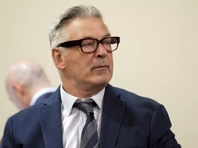 Άλεκ Μπάλντουιν: Μηνύει τους εισαγγελείς της δίκης του για φόνο