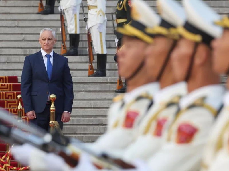 Πιονγιάνγκ: Επίσκεψη του Ρώσου υπουργού Άμυνας στη Βόρεια Κορέα 