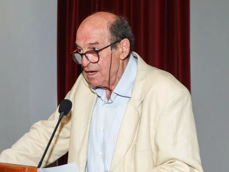 Μανουσος Μανουσακης