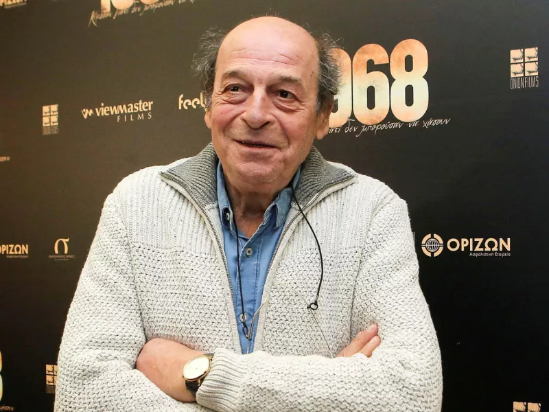 Mανούσος Μανουσάκης: Πέθανε ο δημοφιλής σκηνοθέτης