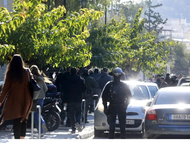 Μεταγωγή 31χρονου κατηγορούμενου για την υπόθεση στους Αμπελόκηπους