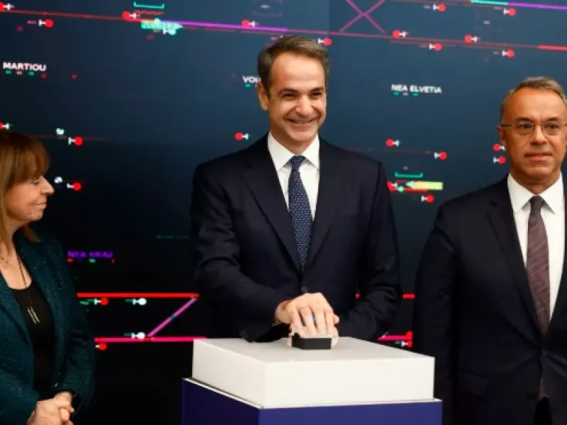 Μητσοτάκης: Μάικλ Κέιν, Ντι Κάπριο, Τομ Κρουζ, Σαρλίζ Θερόν τον προτρέπουν «να πατήσει το κουμπί»