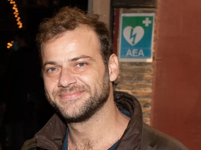 Ορέστης Τζιόβας: «Η εξωτερική μου εμφάνιση πολλές φορές ήταν εμπόδιο παρά εισιτήριο»
