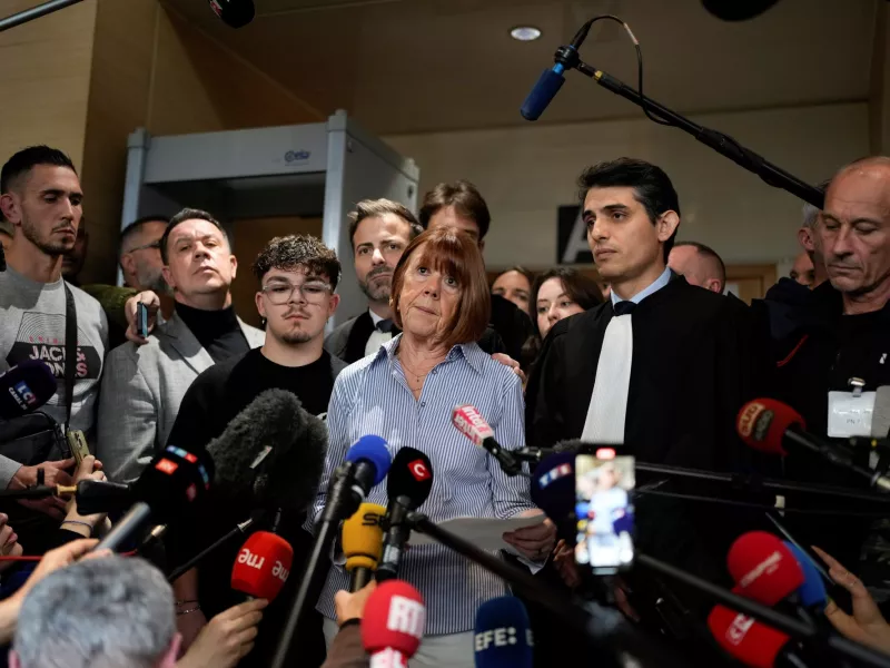 Ζιζέλ Πελικό: Σύσσωμη η Γαλλία ευχαριστεί τη γυναίκα - σύμβολο του θάρρους