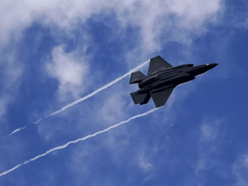 F35