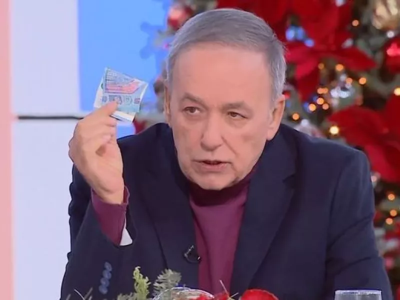Ο Ανδρέας Μικρούτσικος είπε τα κάλαντα και δε φαντάζεστε ποιά του έδωσε μποναμά 20 Ευρώ!