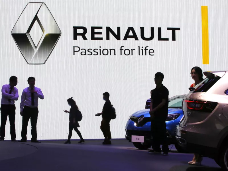 Renault: Κατ’ αρχήν ανοιχτή στις συνομιλίες συγχώνευσης της Nissan με τη Honda