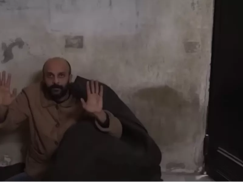 Κρατουμενος σε Συρία