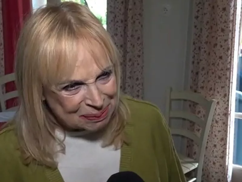 Άννα Φόνσου: «Λέω την ηλικία μου μόνο όταν πάω στους γιατρούς»