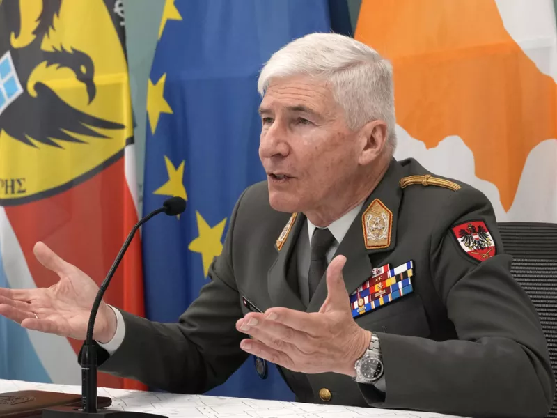  Ρόμπερτ Μπρίγκερ: Θα ήταν λογικό να τοποθετηθούν Ευρωπαίοι στρατιώτες στη Γροιλανδία