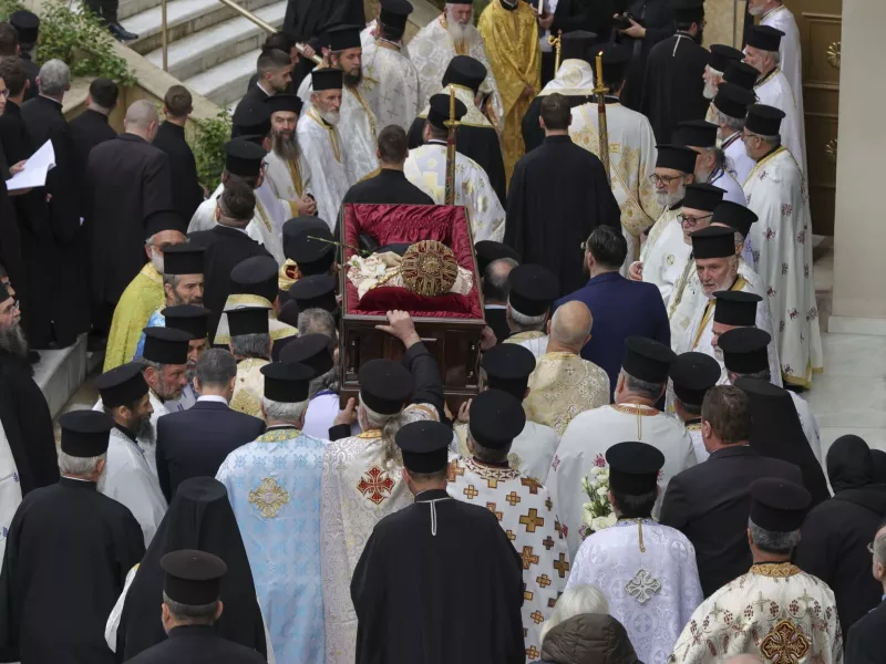 Ετάφη ο μακαριστός Αναστάσιος: «Ήρθε ως επίσκοπος από την Ελλάδα και έφυγε ως Αναστάσιος της Αλβανίας»