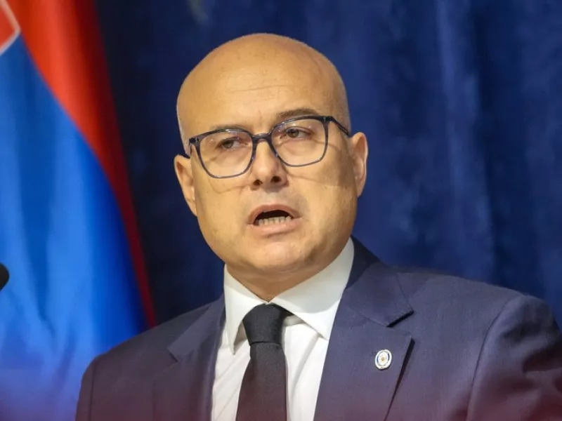Σερβία: Πρόταση για μεταβατική κυβέρνηση από την αντιπολίτευση