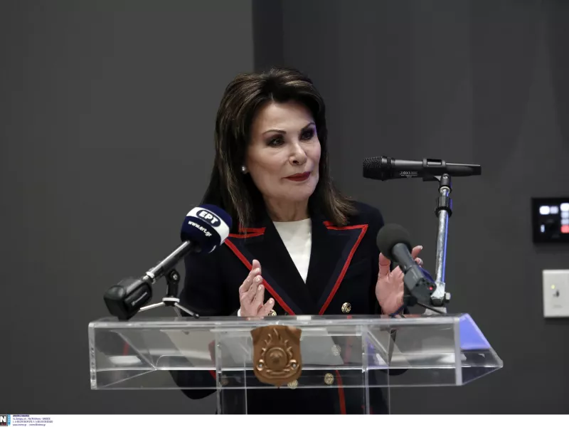 Γιάννα Αγγελοπούλου για Σημίτη: Τον αποχαιρετώ με μεγάλο σεβασμό 