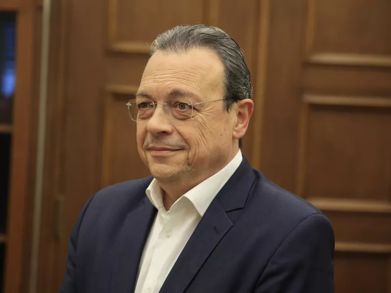 Φάμελλος: Απομονωμένος από τις υπόλοιπες κοινοβουλευτικές δυνάμεις ο Μητσοτάκης 