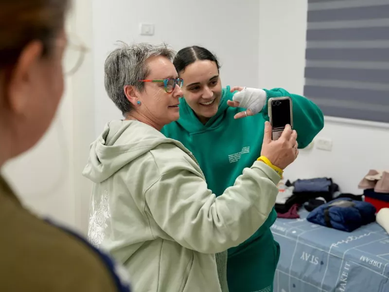 Ισραήλ - όμηροι: Σε «σταθερή κατάσταση» οι 3 κοπέλες που απελευθερώθηκαν