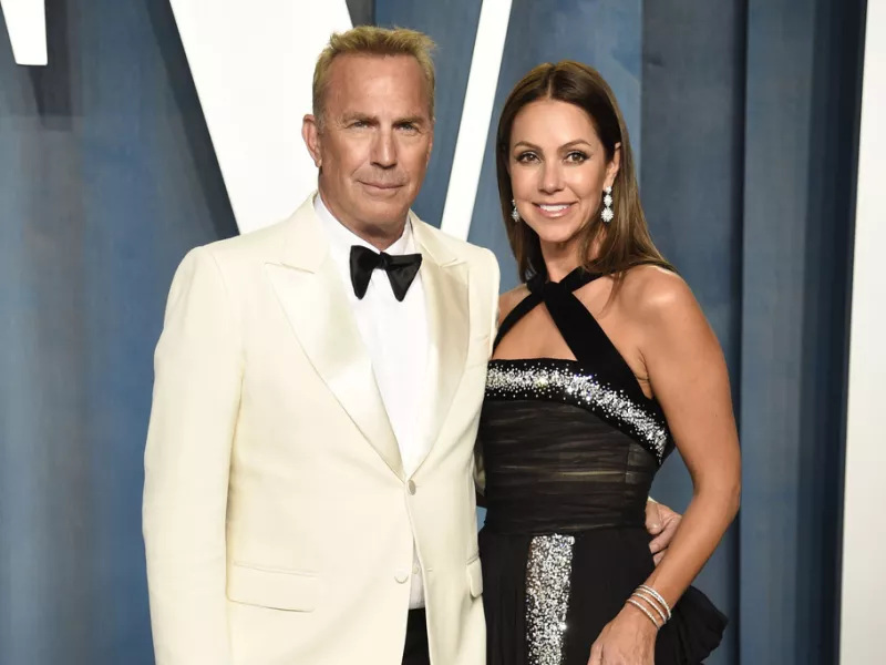 Kevin Costner-Christine Baumgartner 